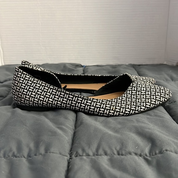 Gap Fabric Woman’s Flats - Picture 5 of 9